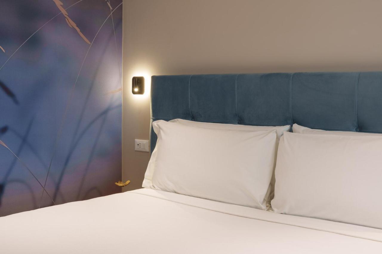 VI Suites Viareggio Bagian luar foto
