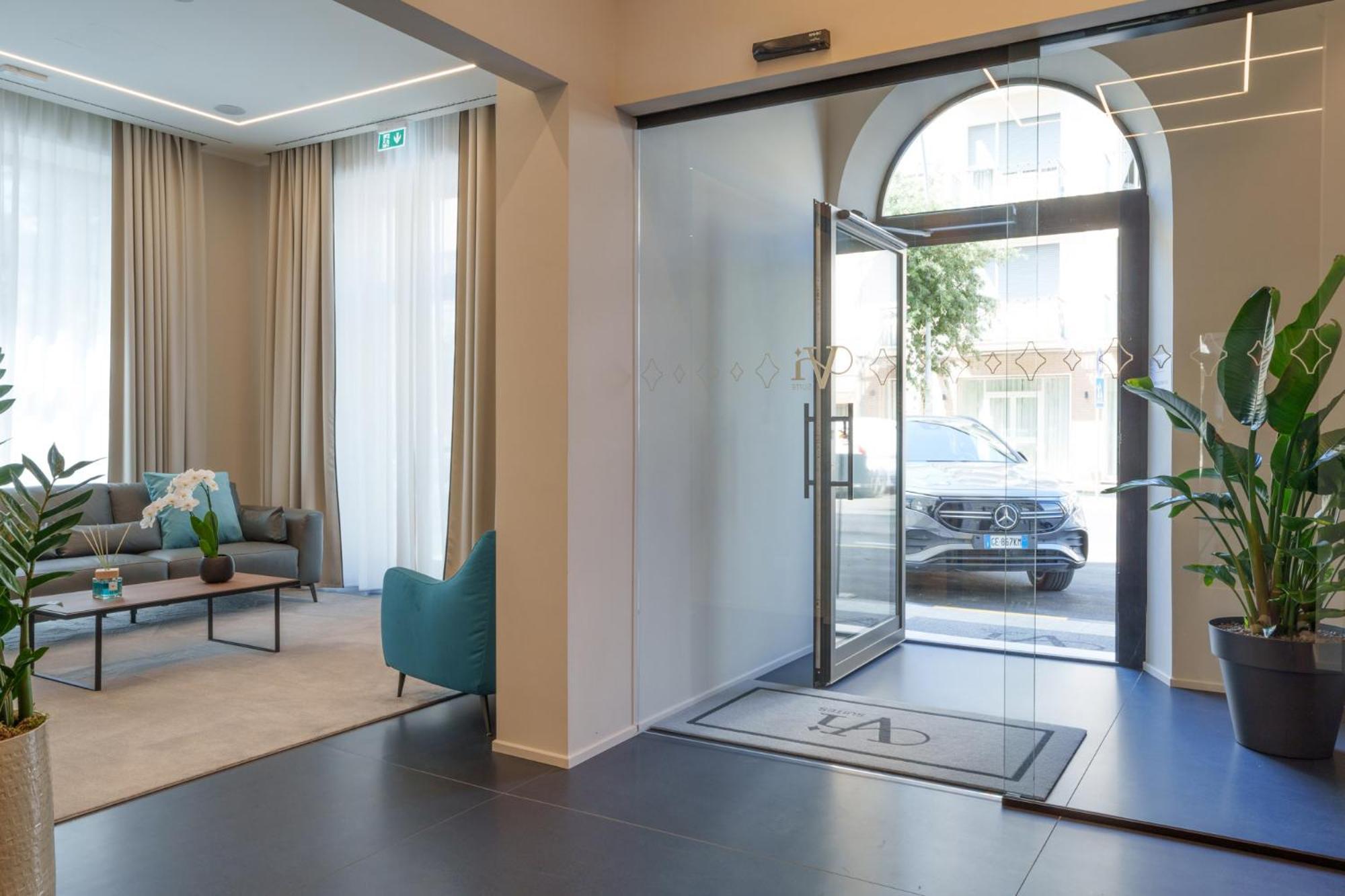 VI Suites Viareggio Bagian luar foto