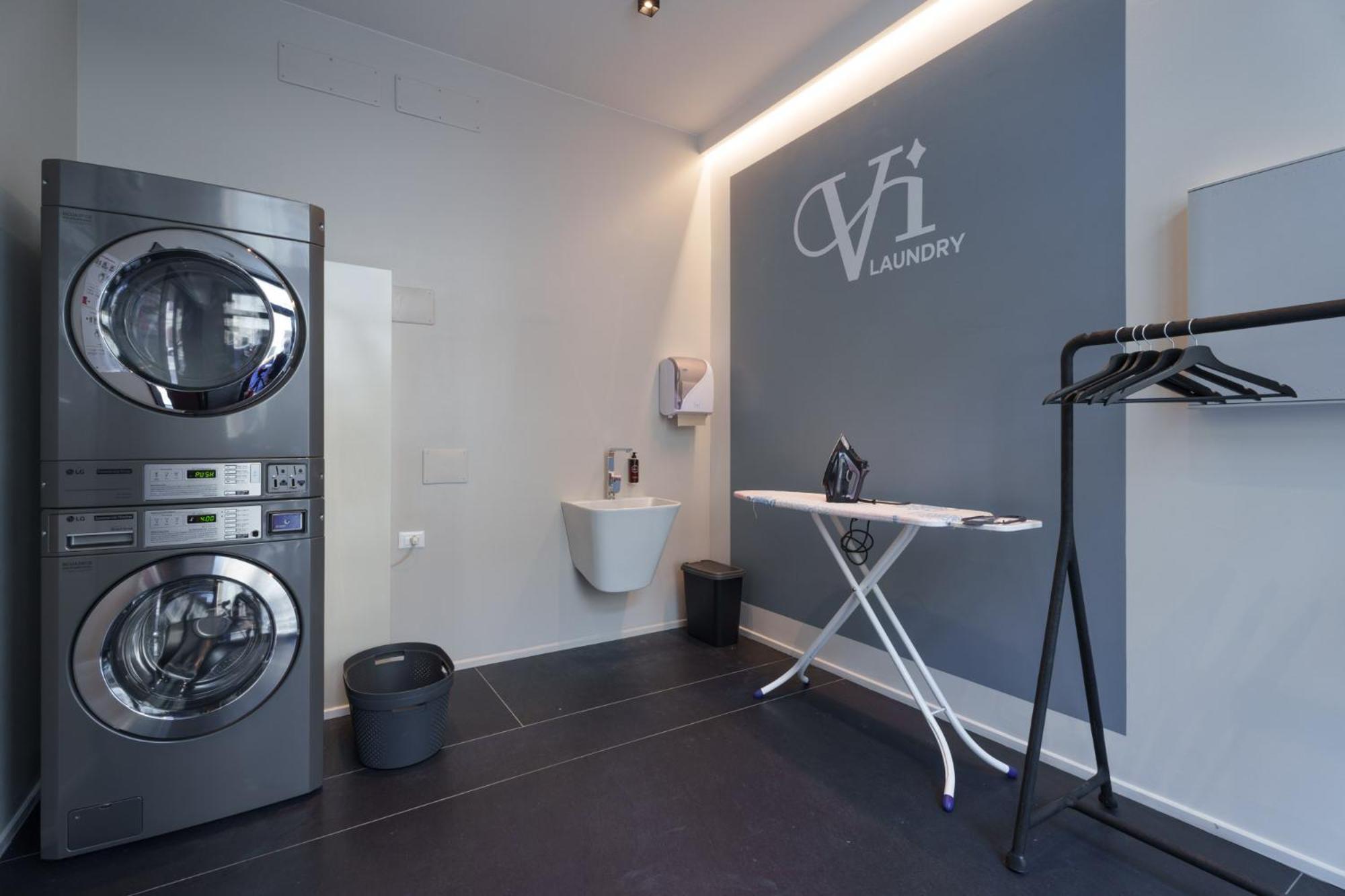 VI Suites Viareggio Bagian luar foto