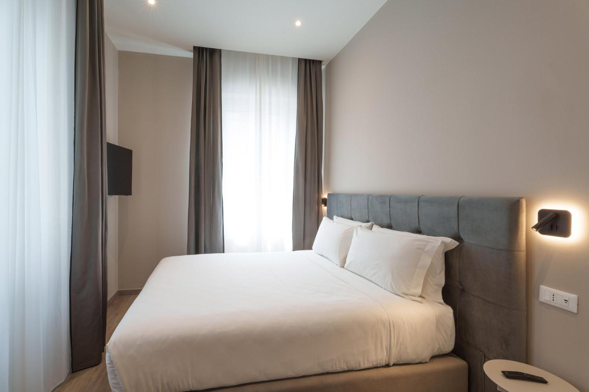 VI Suites Viareggio Bagian luar foto