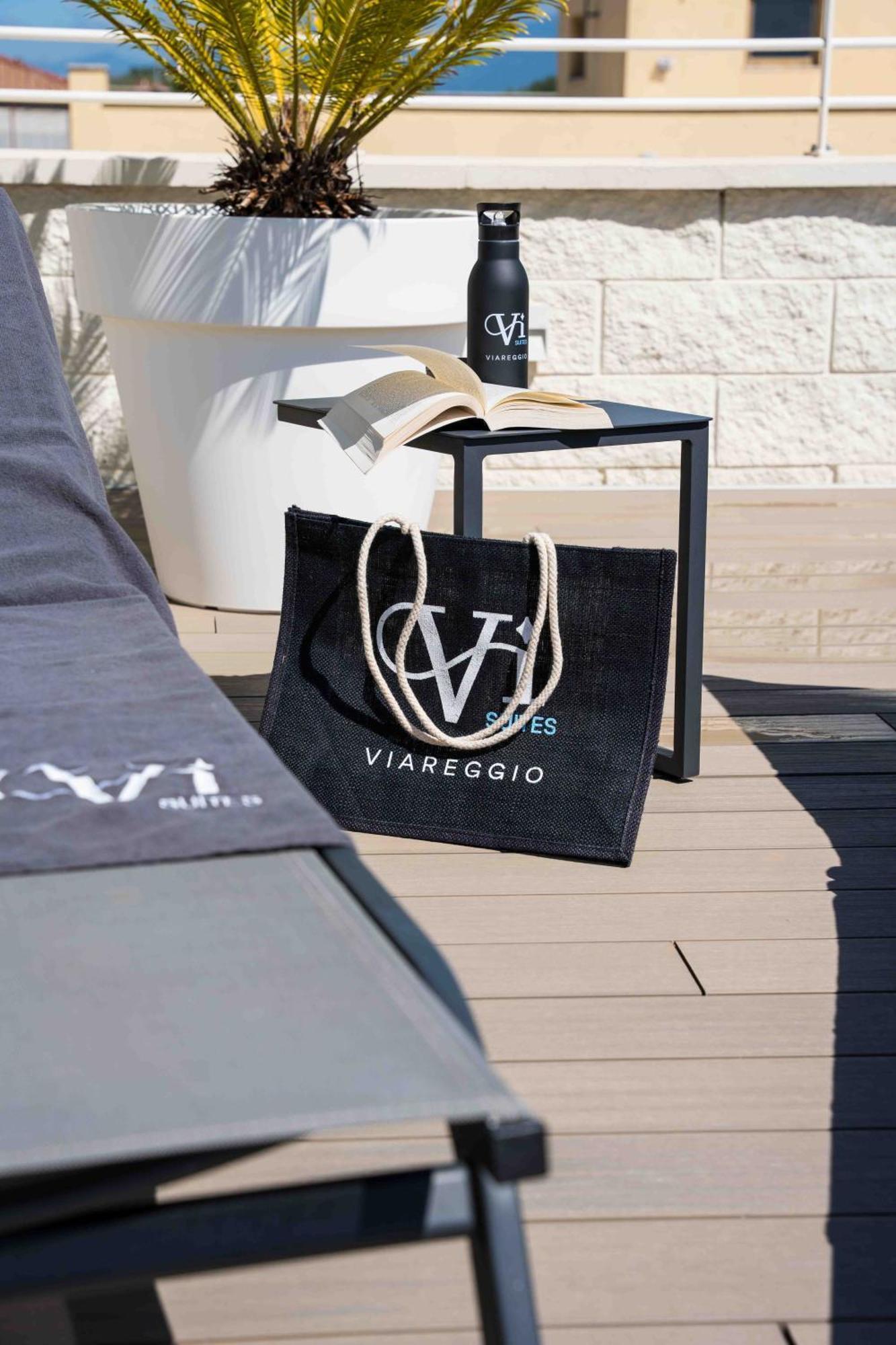 VI Suites Viareggio Bagian luar foto