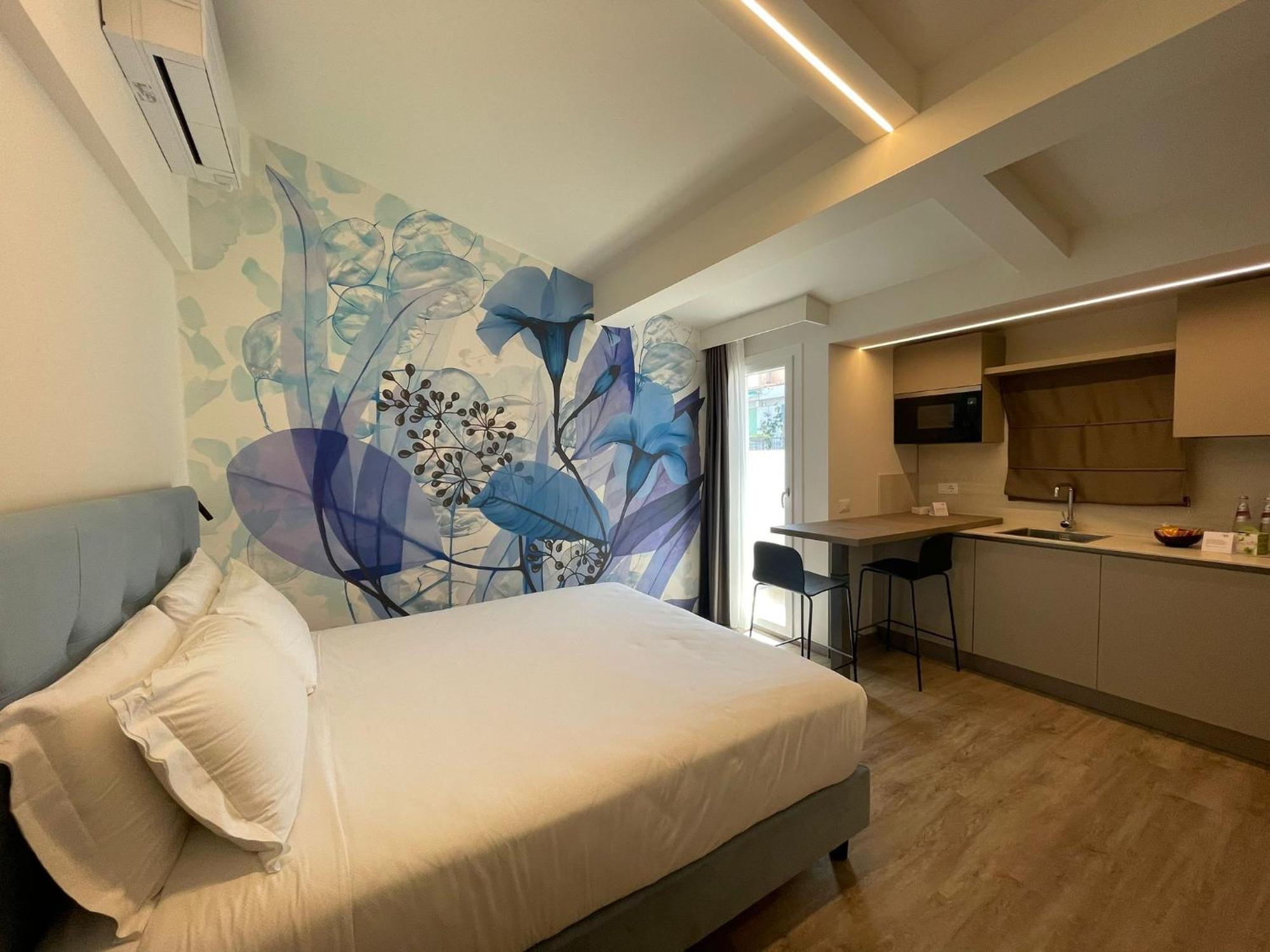VI Suites Viareggio Bagian luar foto